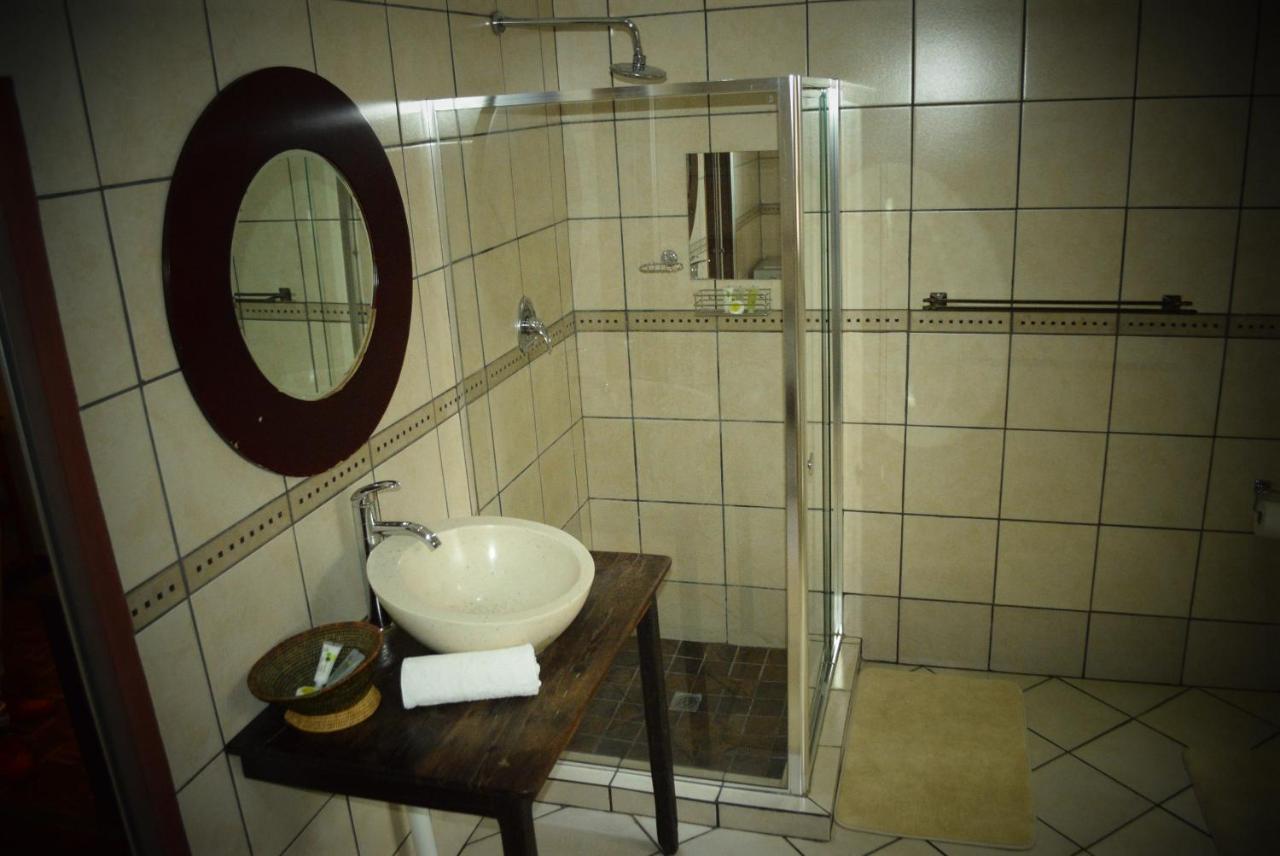 African Moon Corporate House Kempton Park Buitenkant foto