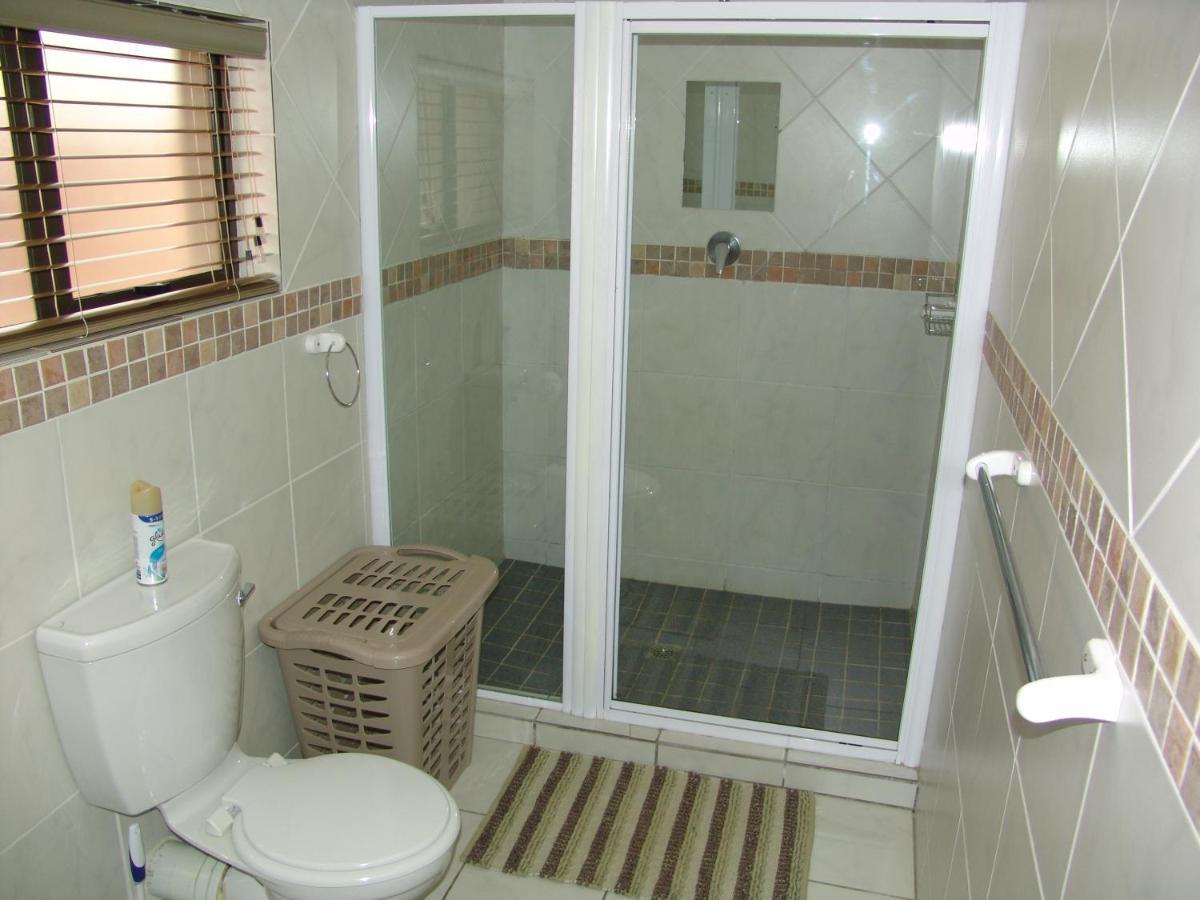 African Moon Corporate House Kempton Park Buitenkant foto
