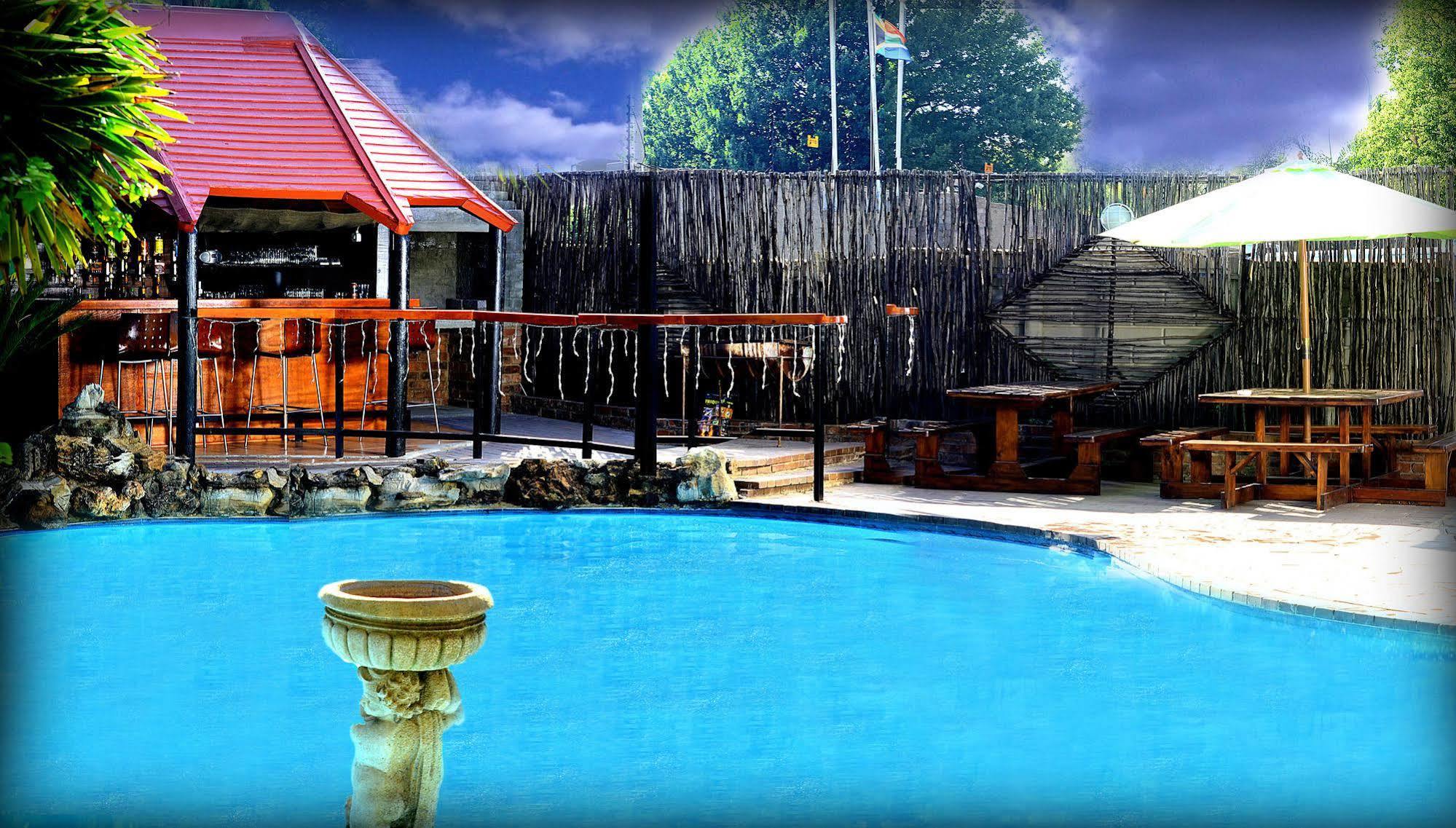 African Moon Corporate House Kempton Park Buitenkant foto